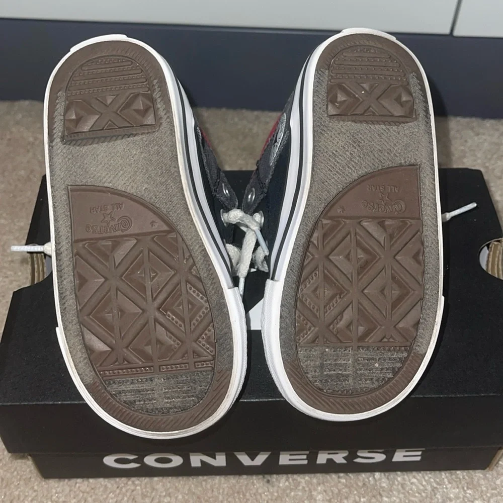Converse Size 7